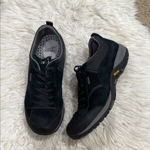 Dansko | Paisley Black/Black Suede Sneaker‎ Size 40 
US 9.5-10